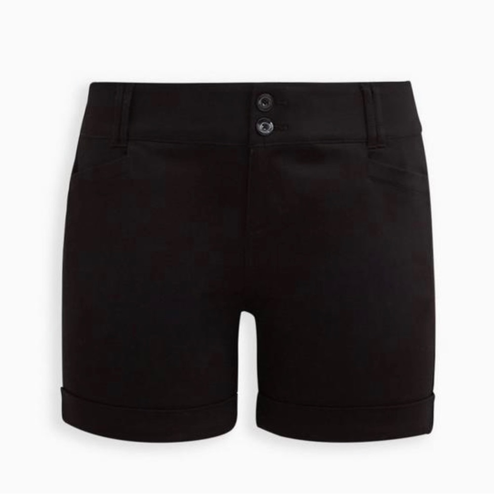 Torrid | Women’s Size 18 | 5 Inch Stretch Sateen Mid-Rise Short